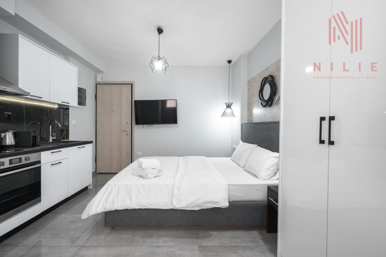 Calme, Nilie Hospitality Mgmt *